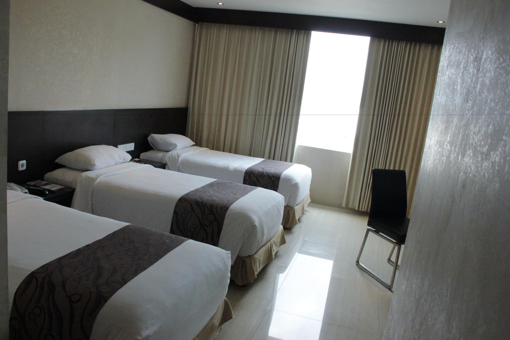 Aria Gajayana Hotel Malang Ngoại thất bức ảnh