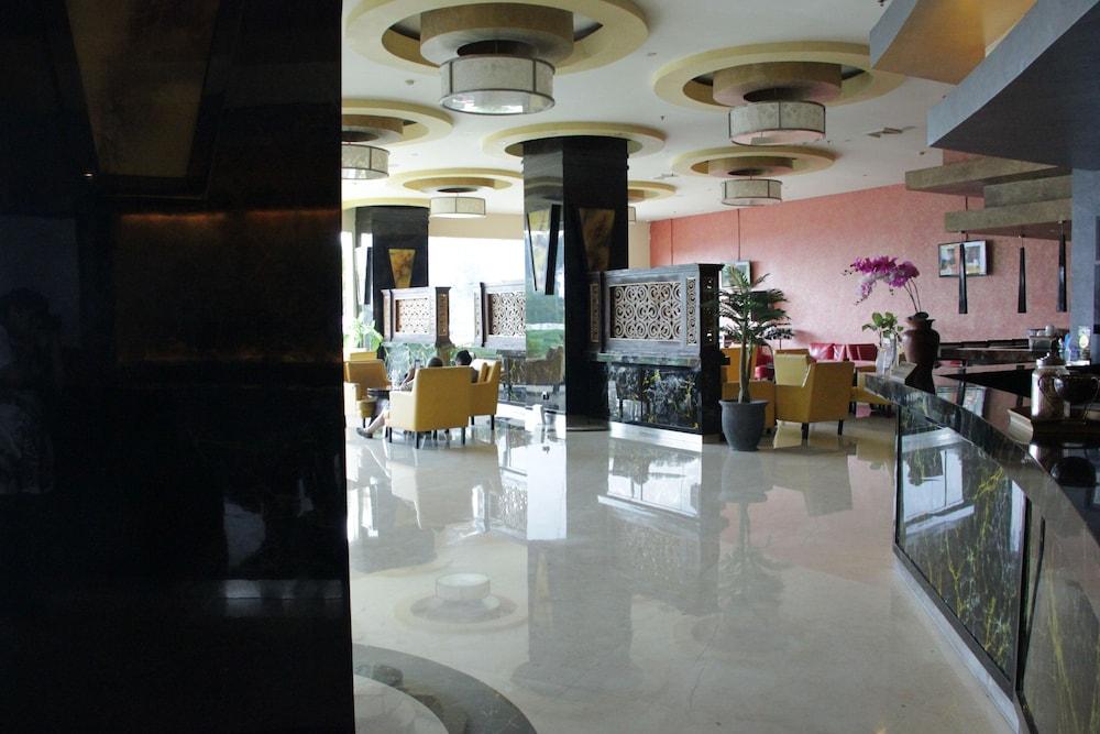 Aria Gajayana Hotel Malang Ngoại thất bức ảnh